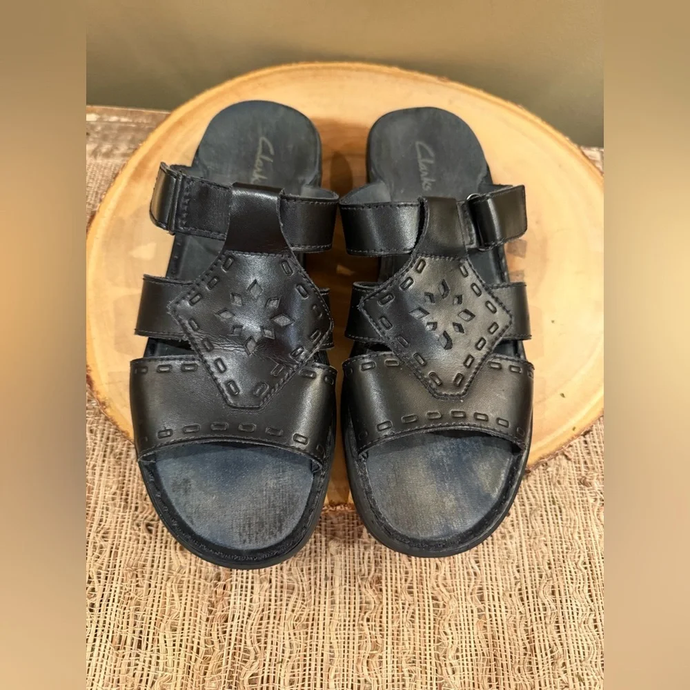 Clarks Bendables Ella‎ Black  Women’s Leather Sandals Slides Size 8 EUC